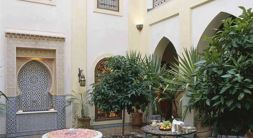 #htmlcaption Riad Al Moussika