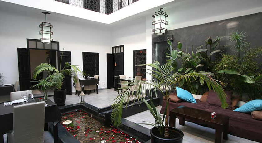 #htmlcaption Riad Villa Wenge