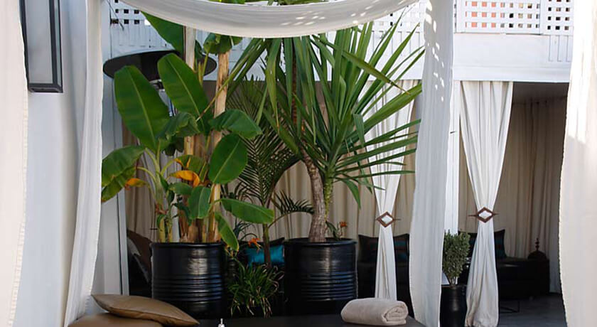 #htmlcaption Riad Villa Wenge